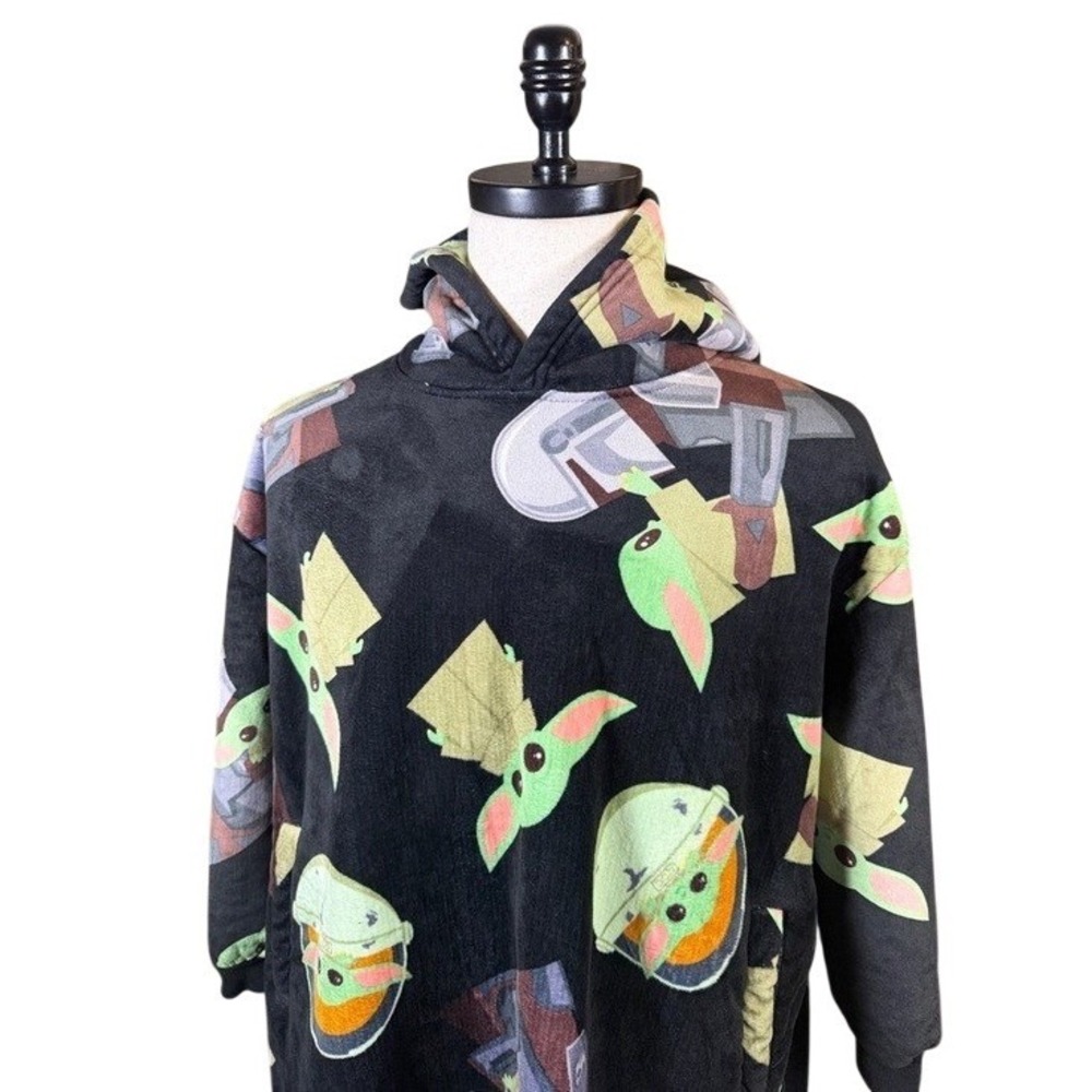 Star Wars Mandalorian Grogu Oversized Wearable Blanket Hoodie One Size Fits Most